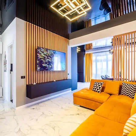 Kuta Loft *