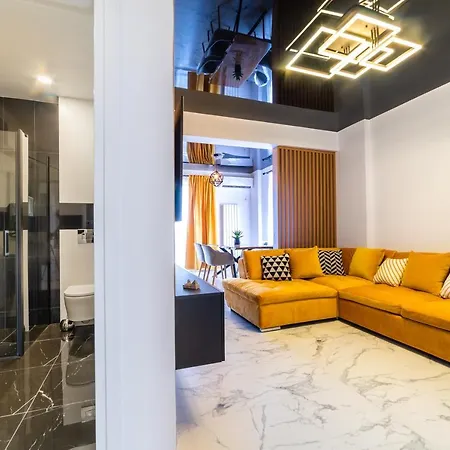 Kuta Loft *